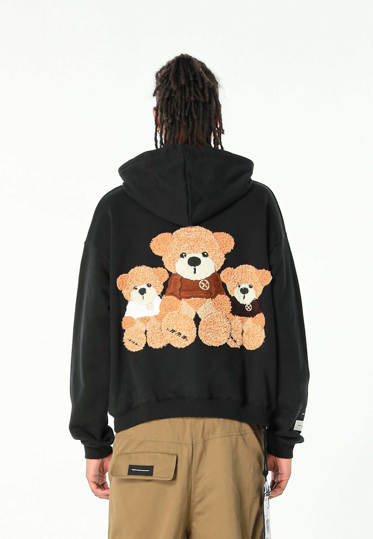 Sudadera con capucha TEDDY corta con parche Teddy de peluche en la espalda | MWM [PS_COLORS:BLACK]