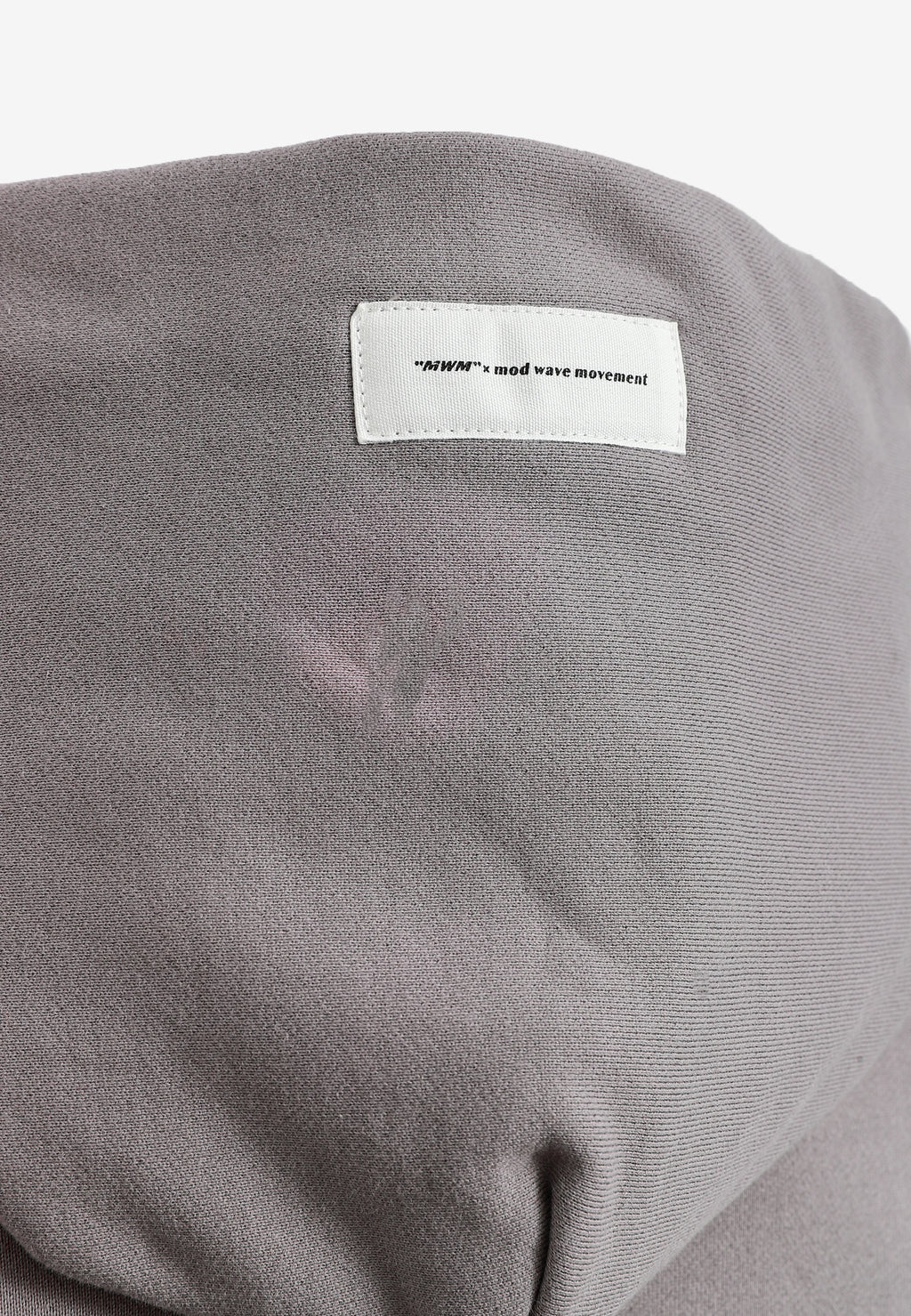 Sudadera corta con capucha de mujer TEDDY Mike Bag con gran parche frontal y detalles en mangas | MWM [PS_COLORS:GREY]