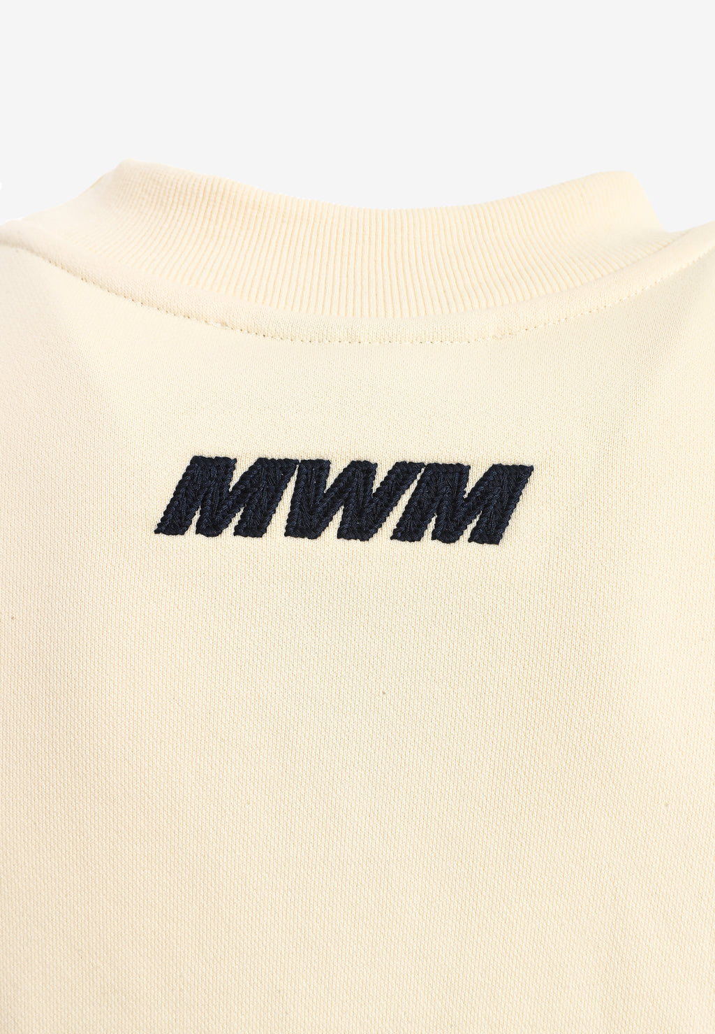 Sudadera TEDDY de corte relajado con print patchwork 3D en el frontal | MWM [PS_COLORS:BEIGE]