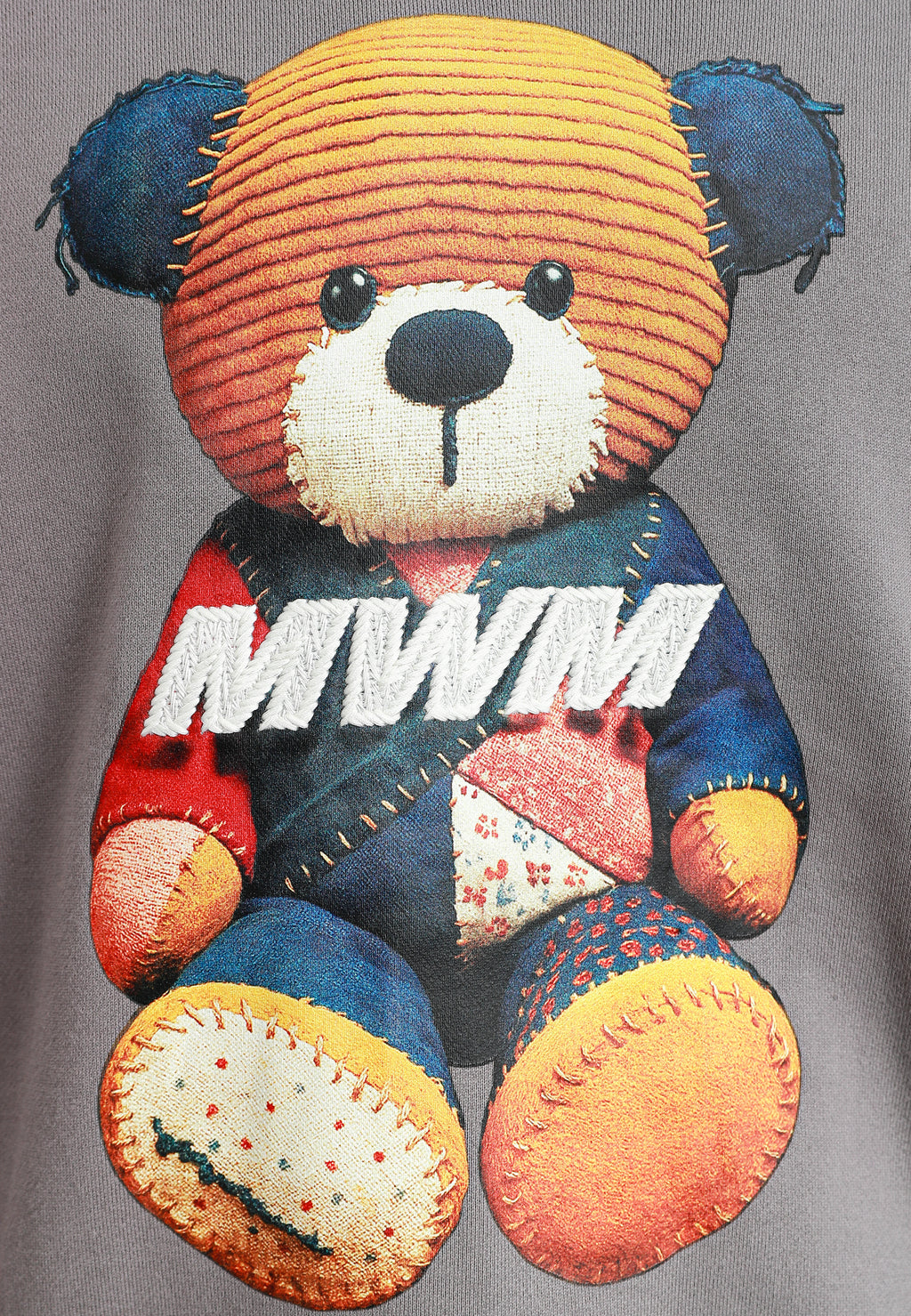 Sudadera TEDDY de corte relajado con print patchwork 3D en el frontal | MWM [PS_COLORS:GREY]
