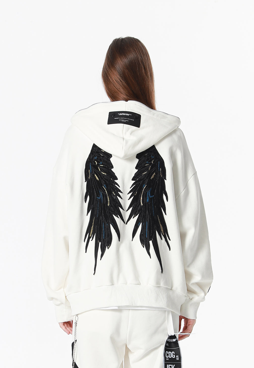 Sudadera con capucha Wings de corte relajado con estrellas frontales y alas en la espalda | MWM [PS_COLORS:WHITE]