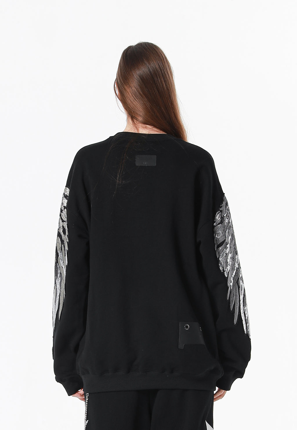 Sudadera Wings de corte relajado con alas de tachuelas en hombros y mangas | MWM [PS_COLORS:BLACK]
