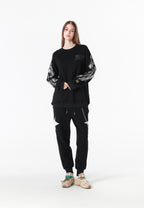 Sudadera Wings de corte relajado con alas de tachuelas en hombros y mangas | MWM [PS_COLORS:BLACK]