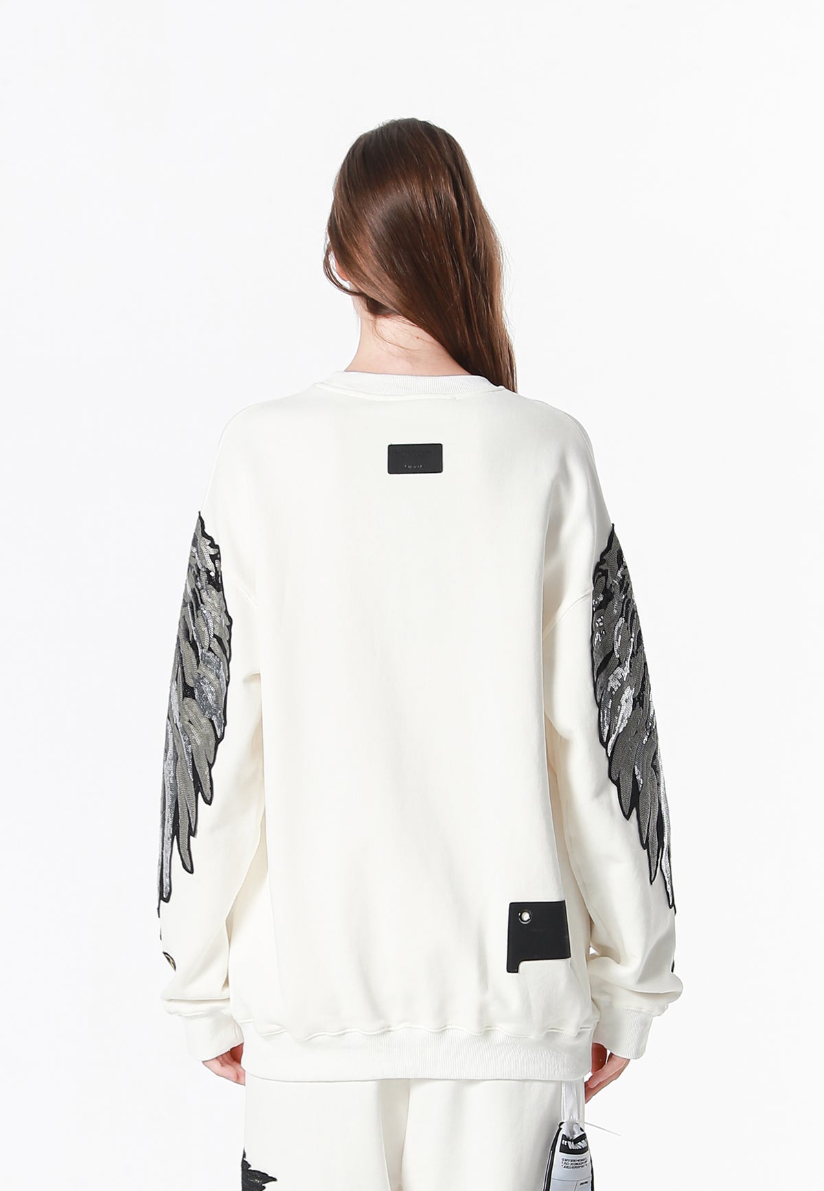 Sudadera Wings de corte relajado con alas de tachuelas en hombros y mangas | MWM [PS_COLORS:WHITE]