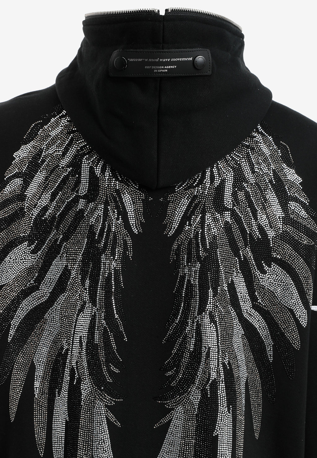 Sudadera con capucha Wings de corte relajado con Mini Wings en mangas y alas de strass en la espalda | MWM [PS_COLORS:BLACK]