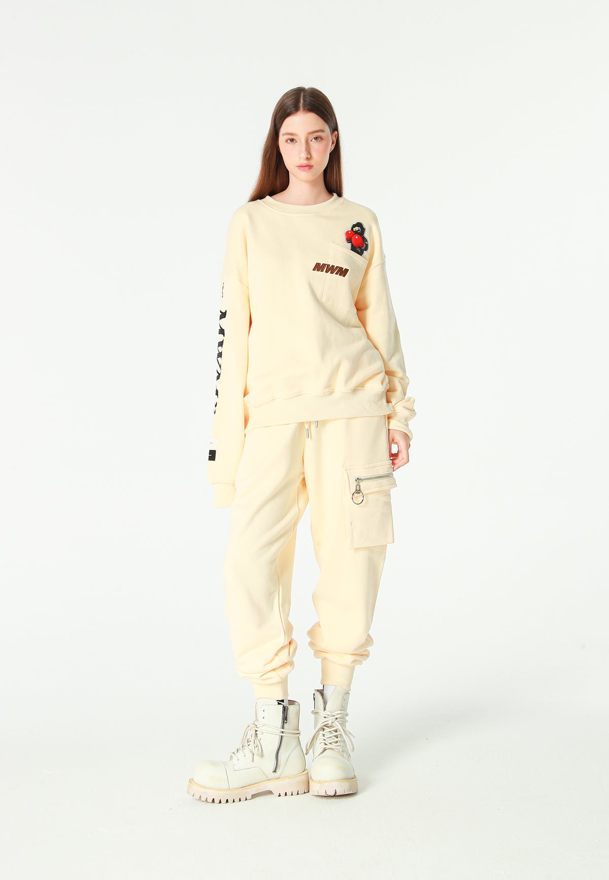 Sudadera oversize Vanguard Dogs Punch con print 3D de boxeo en espalda y mangas | MWM [PS_COLORS:WHITE]