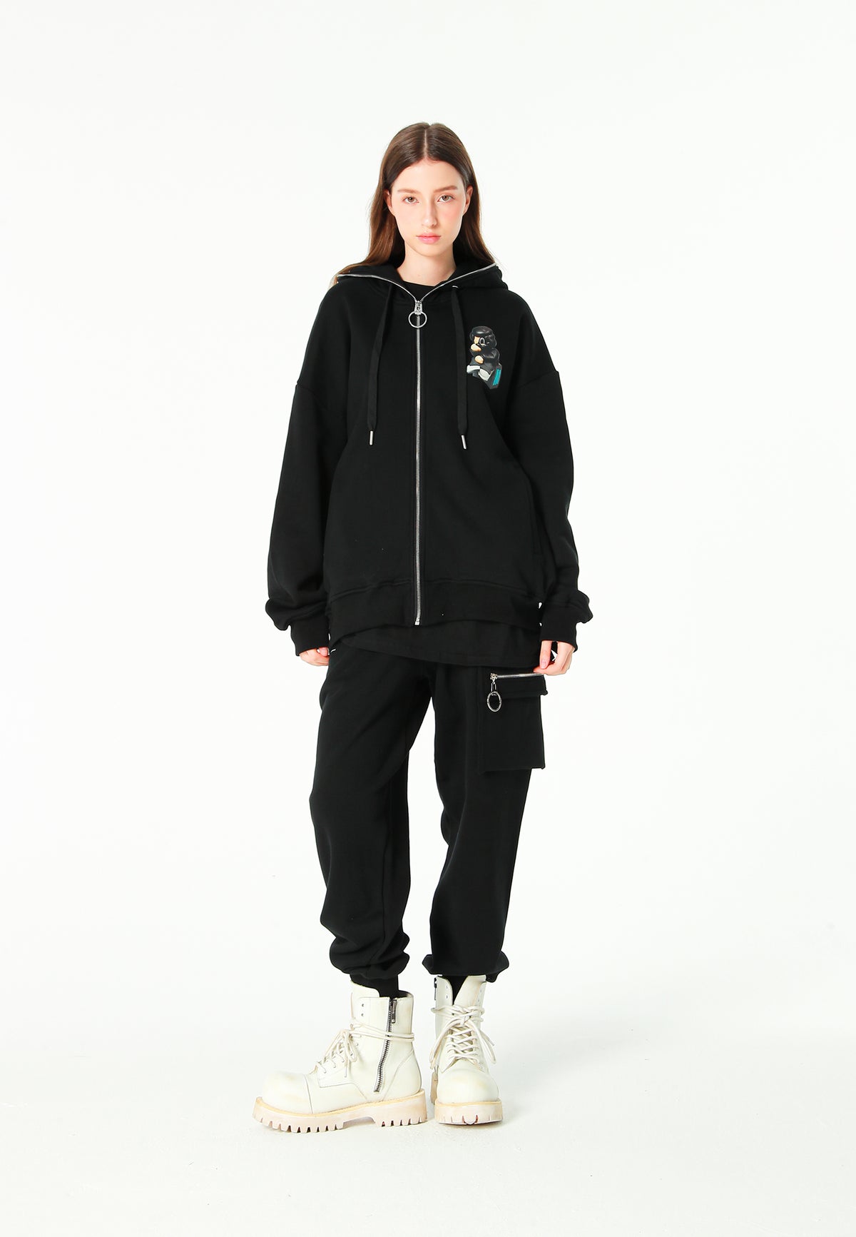 Sudadera con capucha Vanguard Dogs Thinker con cremallera, print y frases bordadas | MWM [PS_COLORS:BLACK]