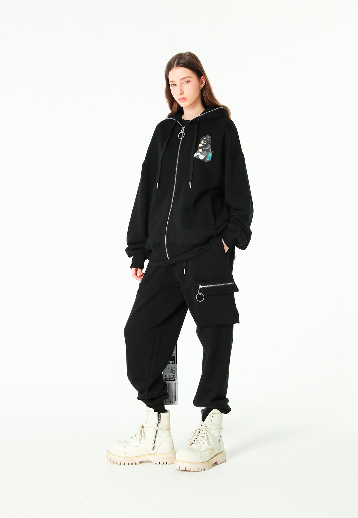 Sudadera con capucha Vanguard Dogs Thinker con cremallera, print y frases bordadas | MWM [PS_COLORS:BLACK]