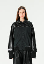 Chaqueta bomber de corte regular efecto piel con tachuelas metálicas y puños dobles | MWM [PS_COLORS:BLACK]
