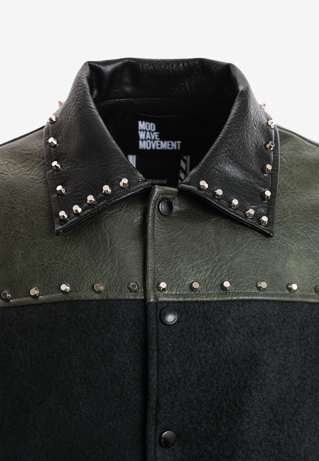 Chaqueta bomber de corte regular efecto piel con tachuelas metálicas y puños dobles | MWM [PS_COLORS:GREEN/BLAC]