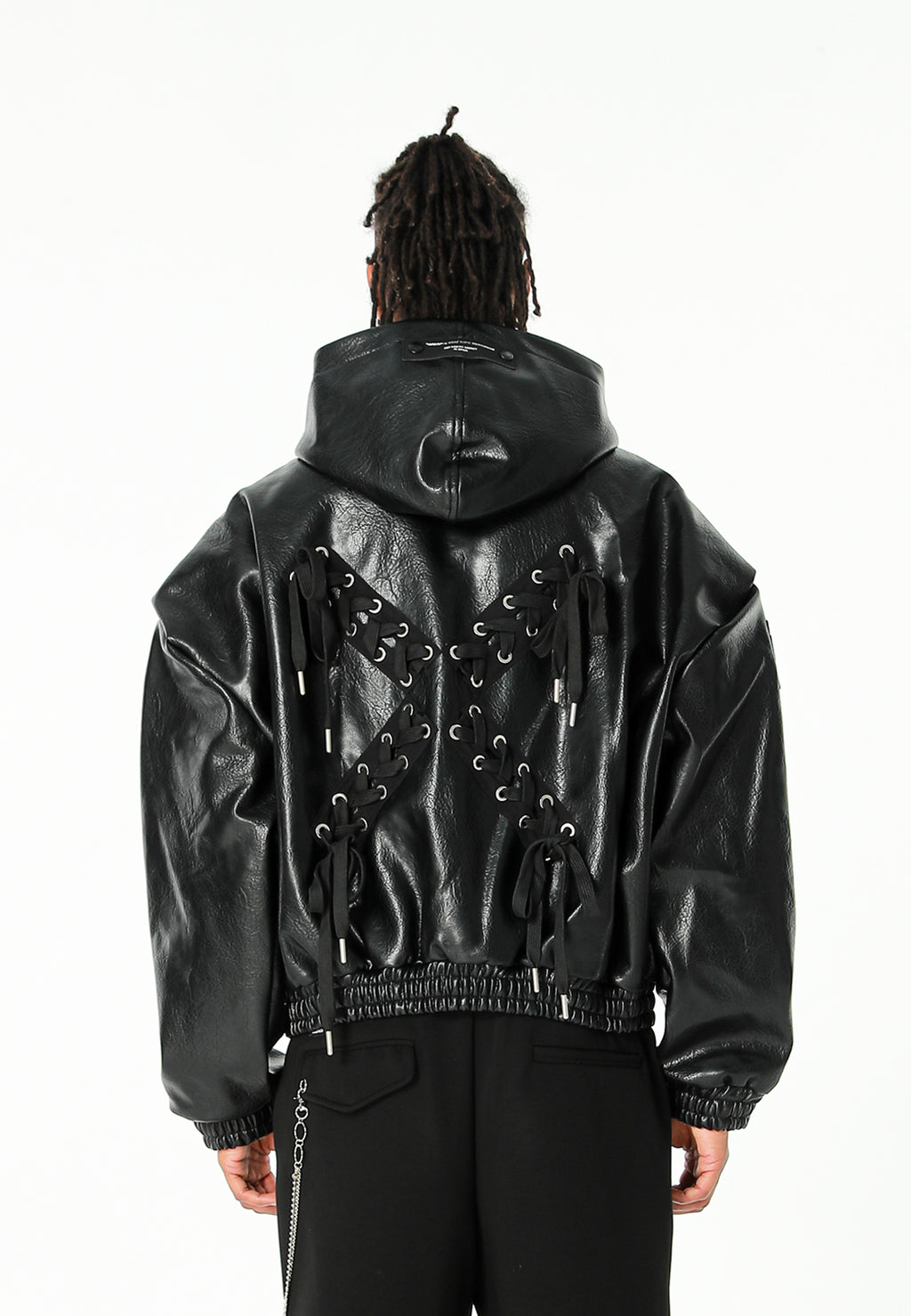 Chaqueta Bomber con capucha y X de cordones cruzados | MWM [PS_COLORS:BLACK]
