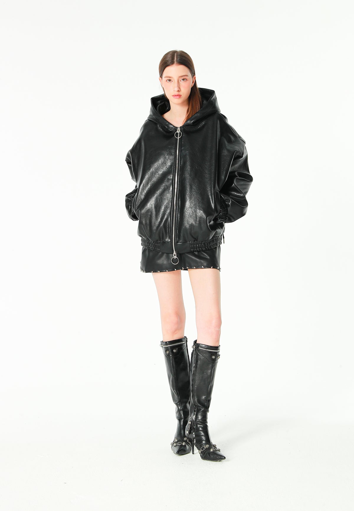 Chaqueta Bomber con capucha y X de cordones cruzados | MWM [PS_COLORS:BLACK]