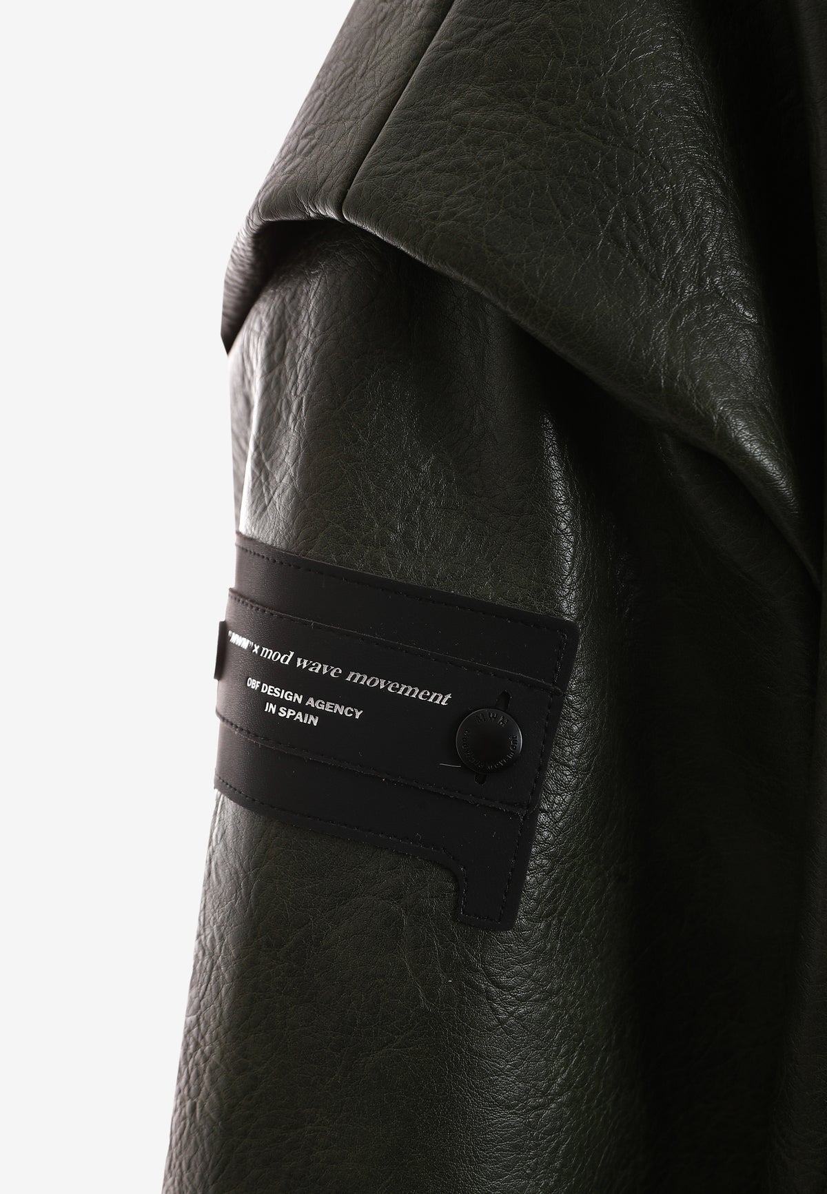 Chaqueta Bomber con capucha y X de cordones cruzados | MWM [PS_COLORS:GREEN]
