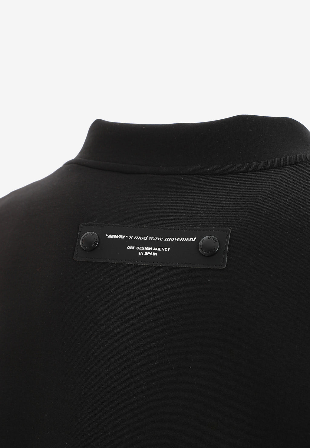 Cárdigan de corte regular con diseño entrelazado y bajo calado geométrico | MWM [PS_COLORS:BLACK]