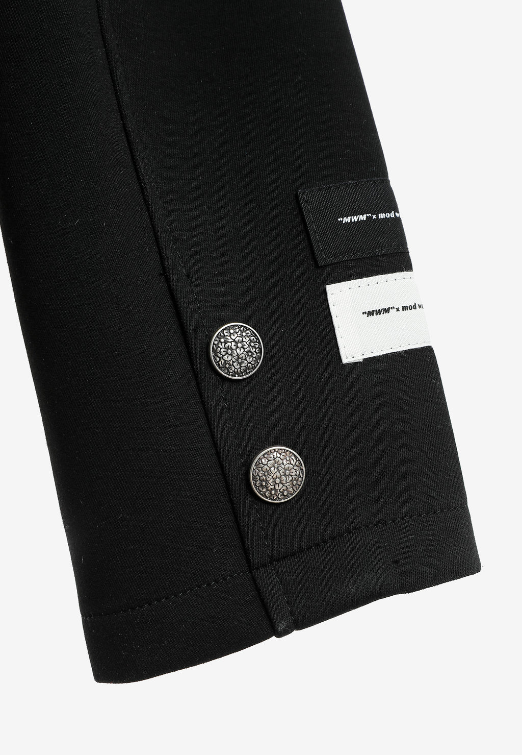 Blazer corto con cremalleras en mangas y hombros | MWM [PS_COLORS:BLACK]