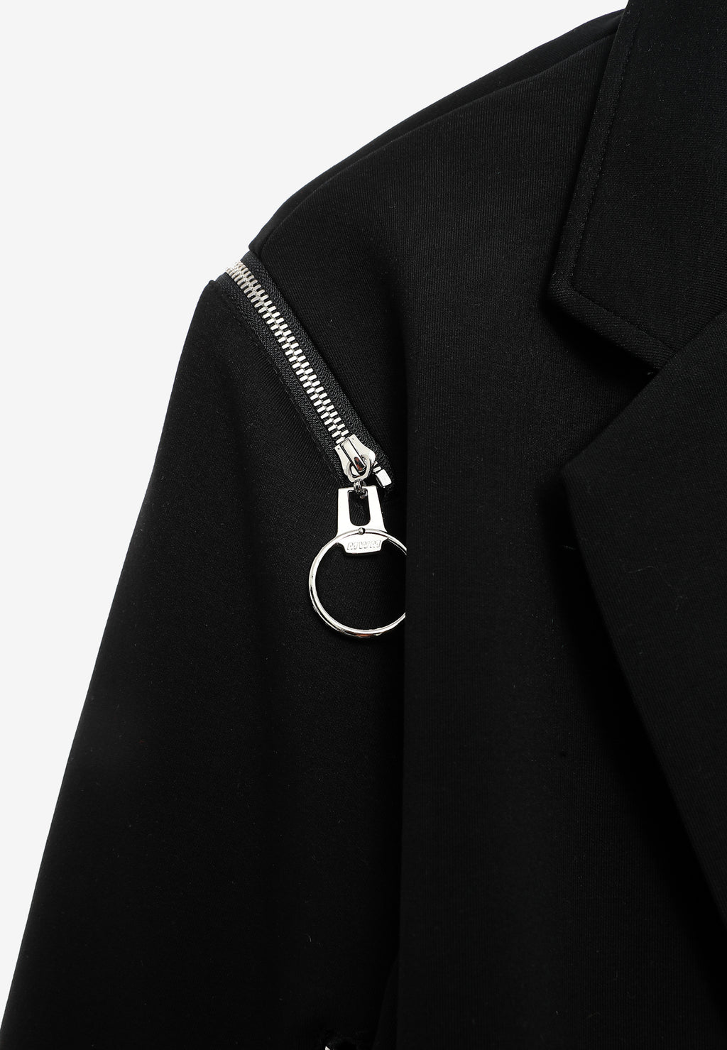 Blazer corto con cremalleras en mangas y hombros | MWM [PS_COLORS:BLACK]