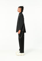 Camisa de corte japonés con puños abiertos y X de cordones cruzados | MWM [PS_COLORS:BLACK]