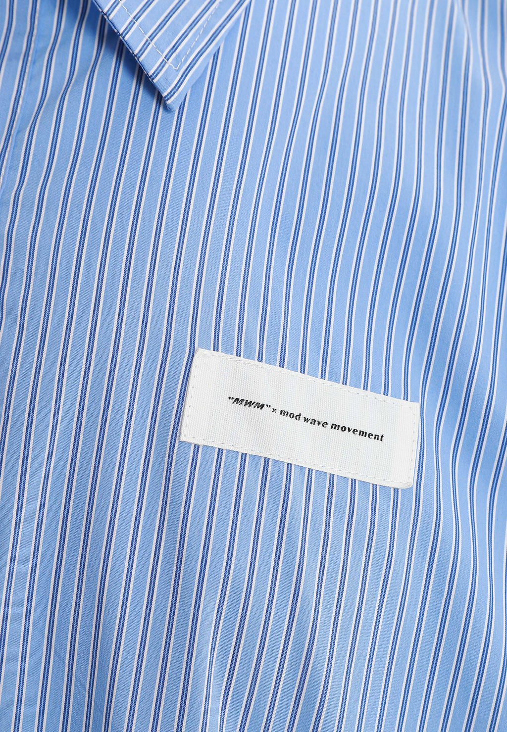 Camisa corta con bolsillos laterales y cierre de inspiración asiatica | MWM [PS_COLORS:BLUE]