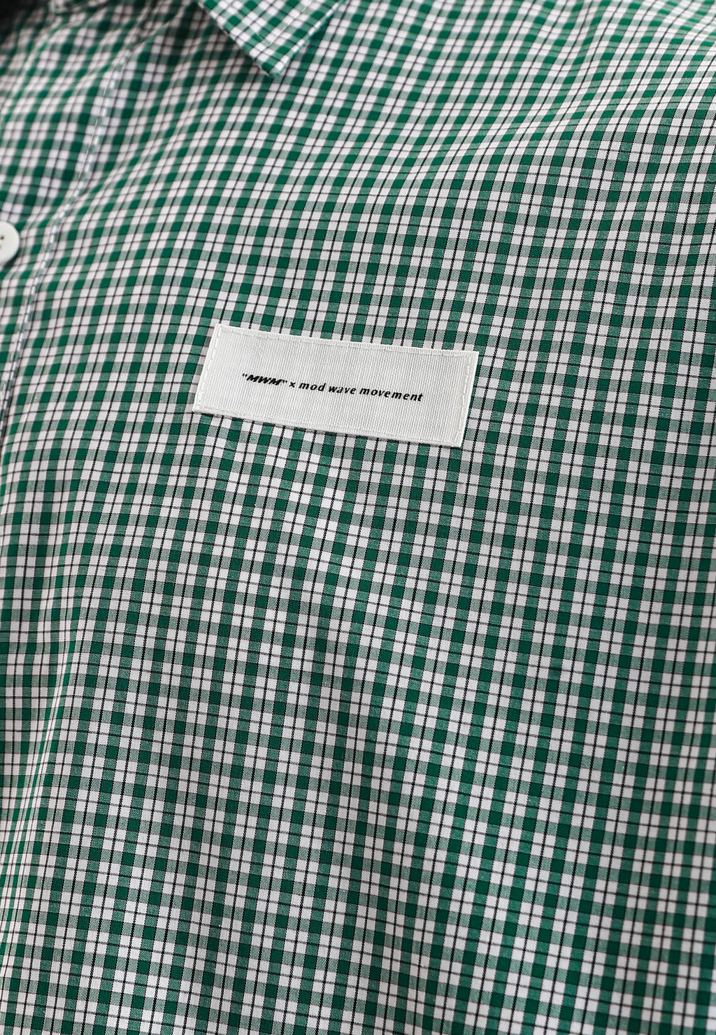 Camisa corta con bolsillos laterales y cierre de inspiración asiatica | MWM [PS_COLORS:GREEN]