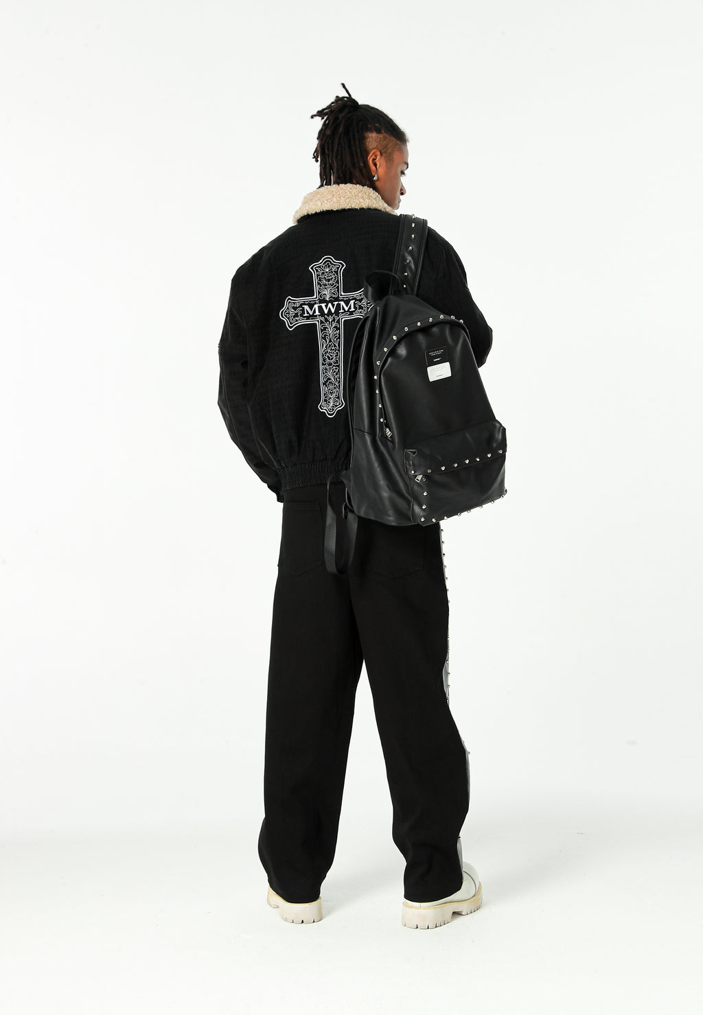 Mochila con tachuelas | MWM [PS_COLORS:BLACK]