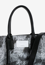 Bolso shopper con panel texturizado y correa bandolera | MWM [PS_COLORS:GREY]
