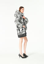 Bolso shopper con panel texturizado y correa bandolera | MWM [PS_COLORS:GREY]