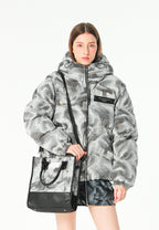 Bolso shopper con panel texturizado y correa bandolera | MWM [PS_COLORS:GREY]