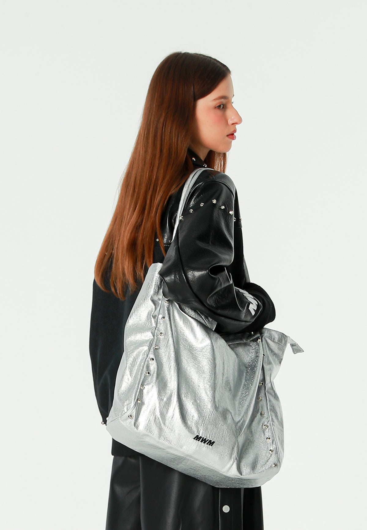 Bolso shopper con tachuelas y logo MWM bordado | MWM [PS_COLORS:SILVER]