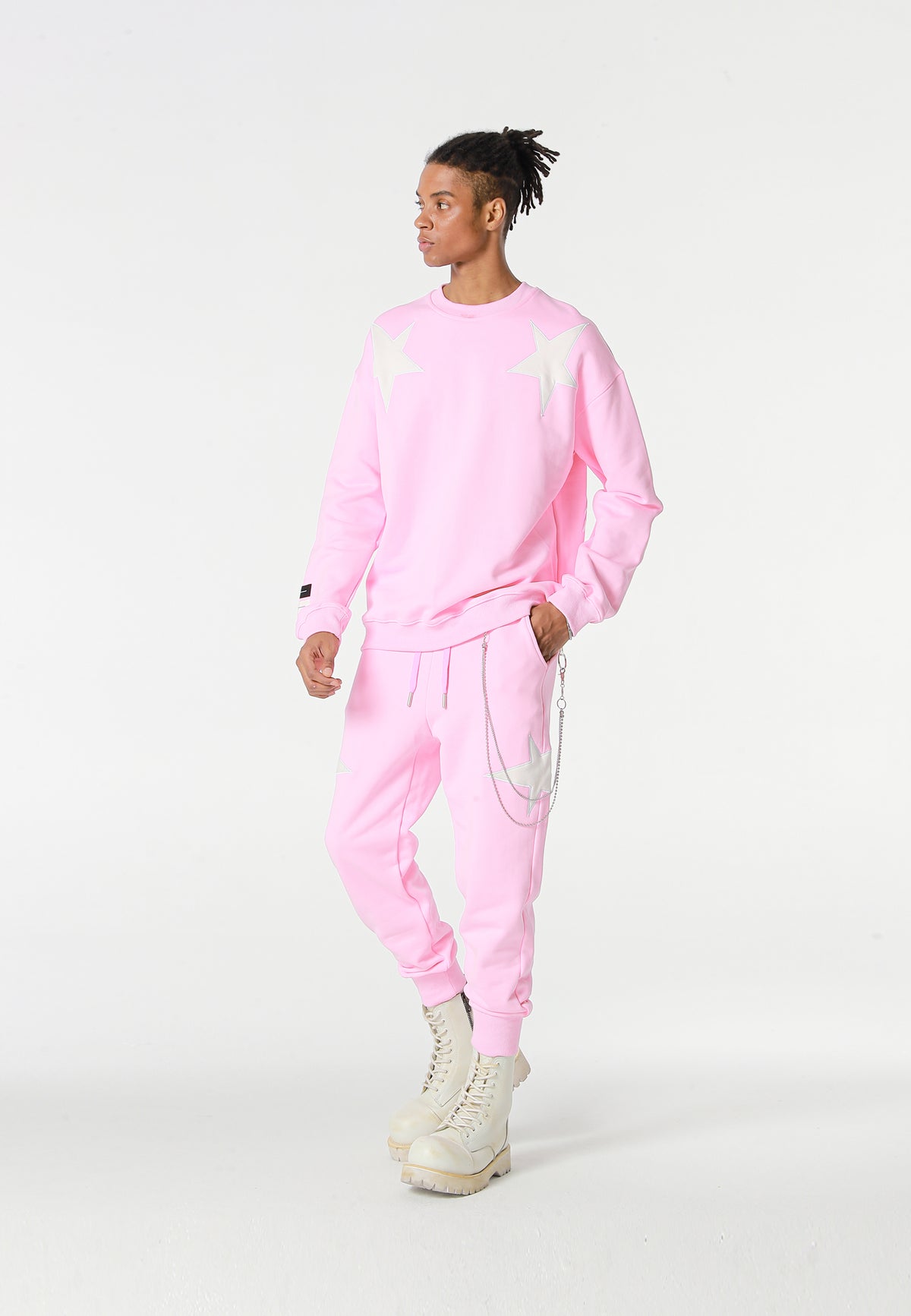 Sudadera Wings de corte relajado con estrellas frontales y doble parche de alas en la espalda | MWM [PS_COLORS:PINK]