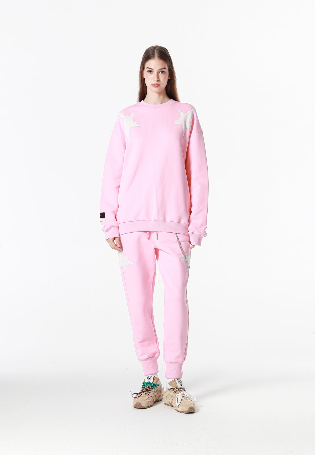 Sudadera Wings de corte relajado con estrellas frontales y doble parche de alas en la espalda | MWM [PS_COLORS:PINK]