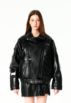 Chaqueta efecto piel con cierre cruzado asimétrico y cuello alto | MWM [PS_COLORS:BLACK]