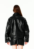 Chaqueta efecto piel con cierre cruzado asimétrico y cuello alto | MWM [PS_COLORS:BLACK]