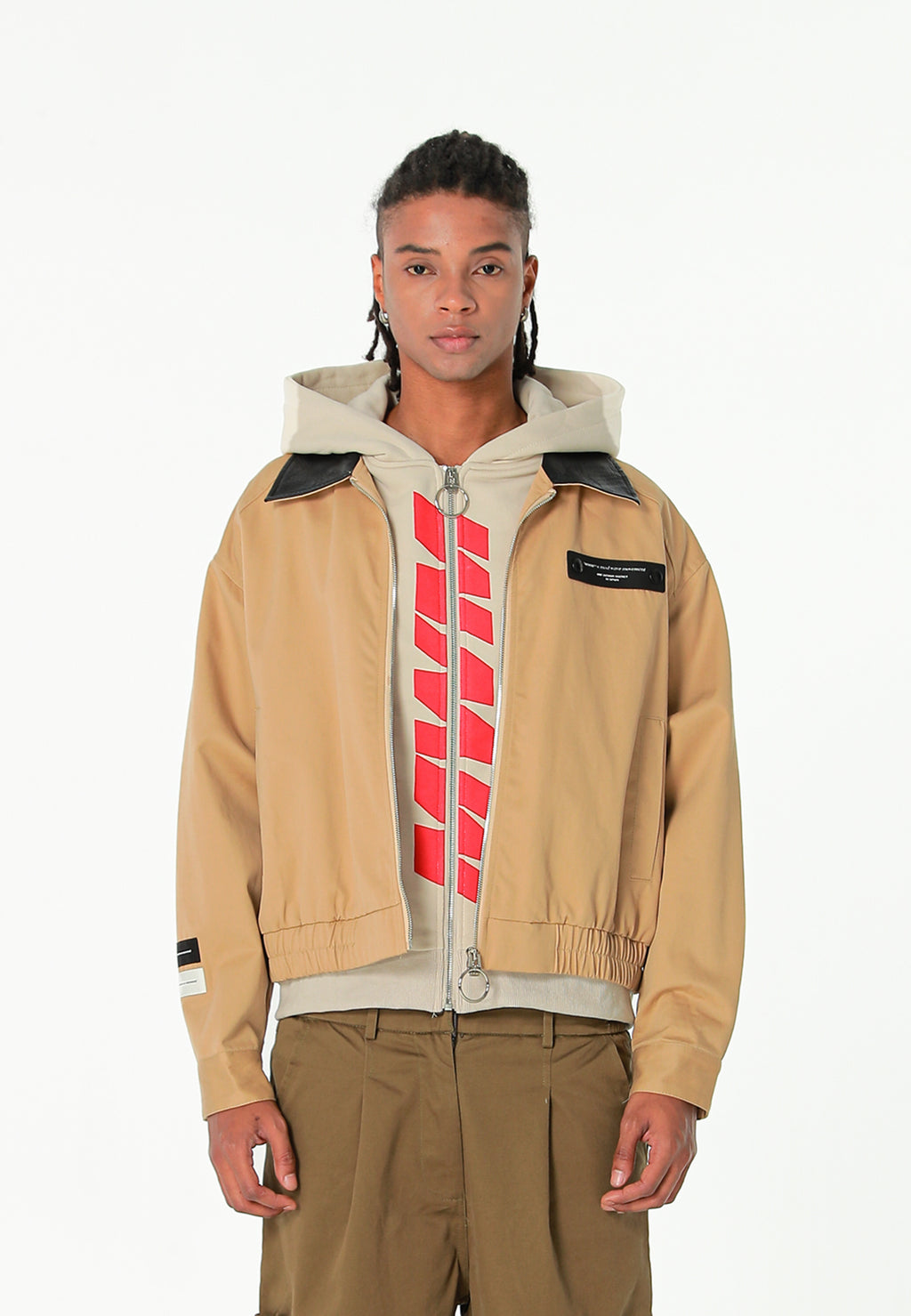 Chaqueta de doble capa con capucha interior y cremallera frontal | MWM [PS_COLORS:BEIGE]