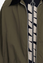 Chaqueta de doble capa con capucha interior y cremallera frontal | MWM [PS_COLORS:BROWN]