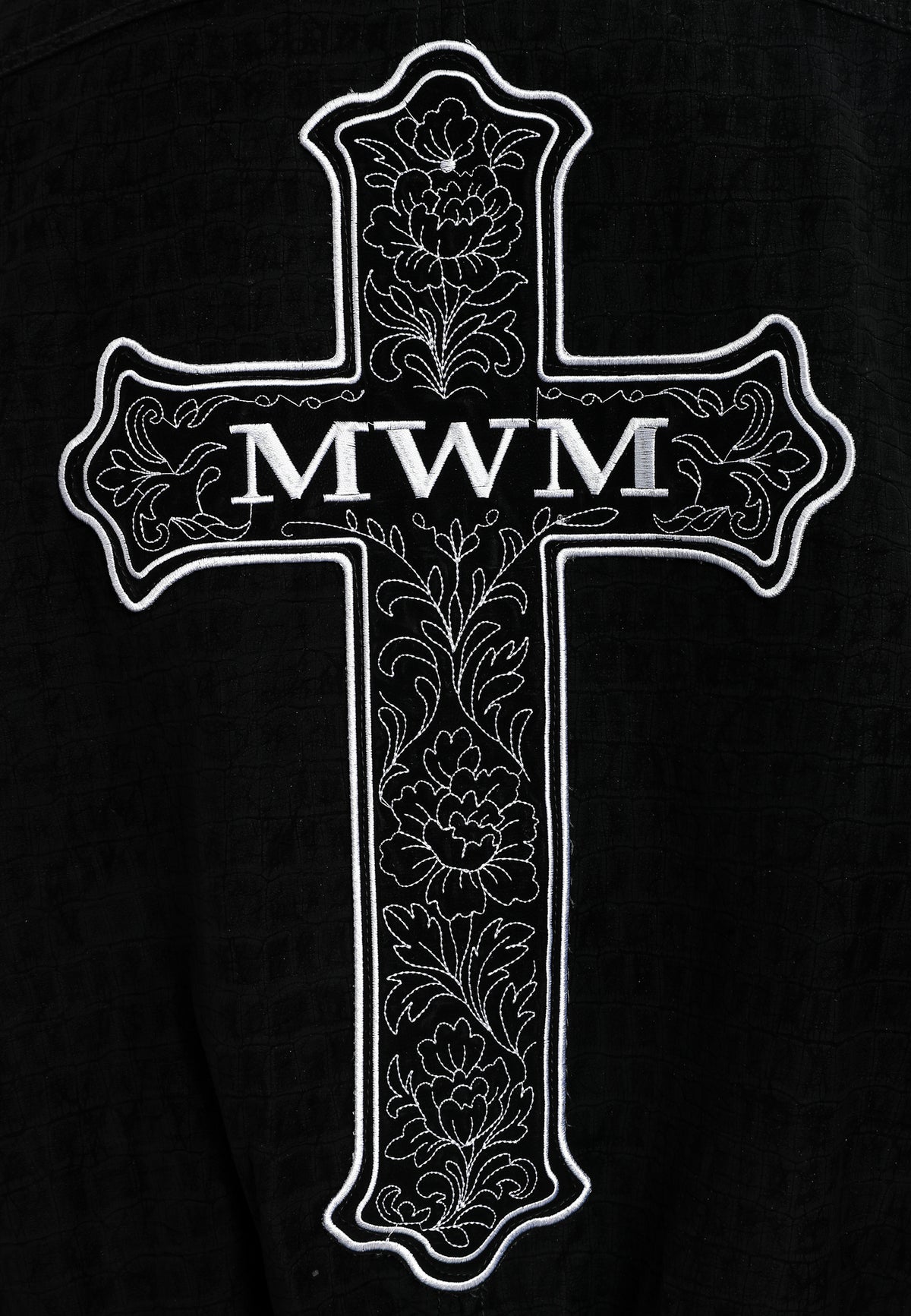 Chaqueta aviador efecto cocodrilo con cuello de borrego y parche de cruz | MWM [PS_COLORS:UNASSIGNED]