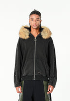 Sudadera con capucha de pelo, cremallera frontal y parche de cruz | MWM [PS_COLORS:BLACK]
