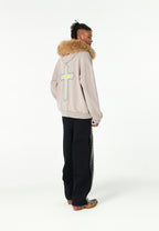 Sudadera con capucha de pelo, cremallera frontal y parche de cruz | MWM [PS_COLORS:GREY]