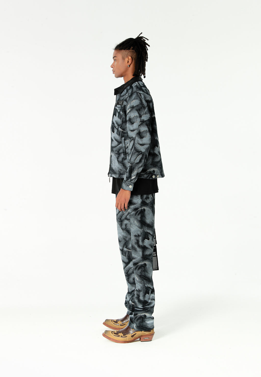 Chaqueta de trabajo jacquard de chenilla con brillo y cuello efecto piel | MWM [PS_COLORS:BLACK]