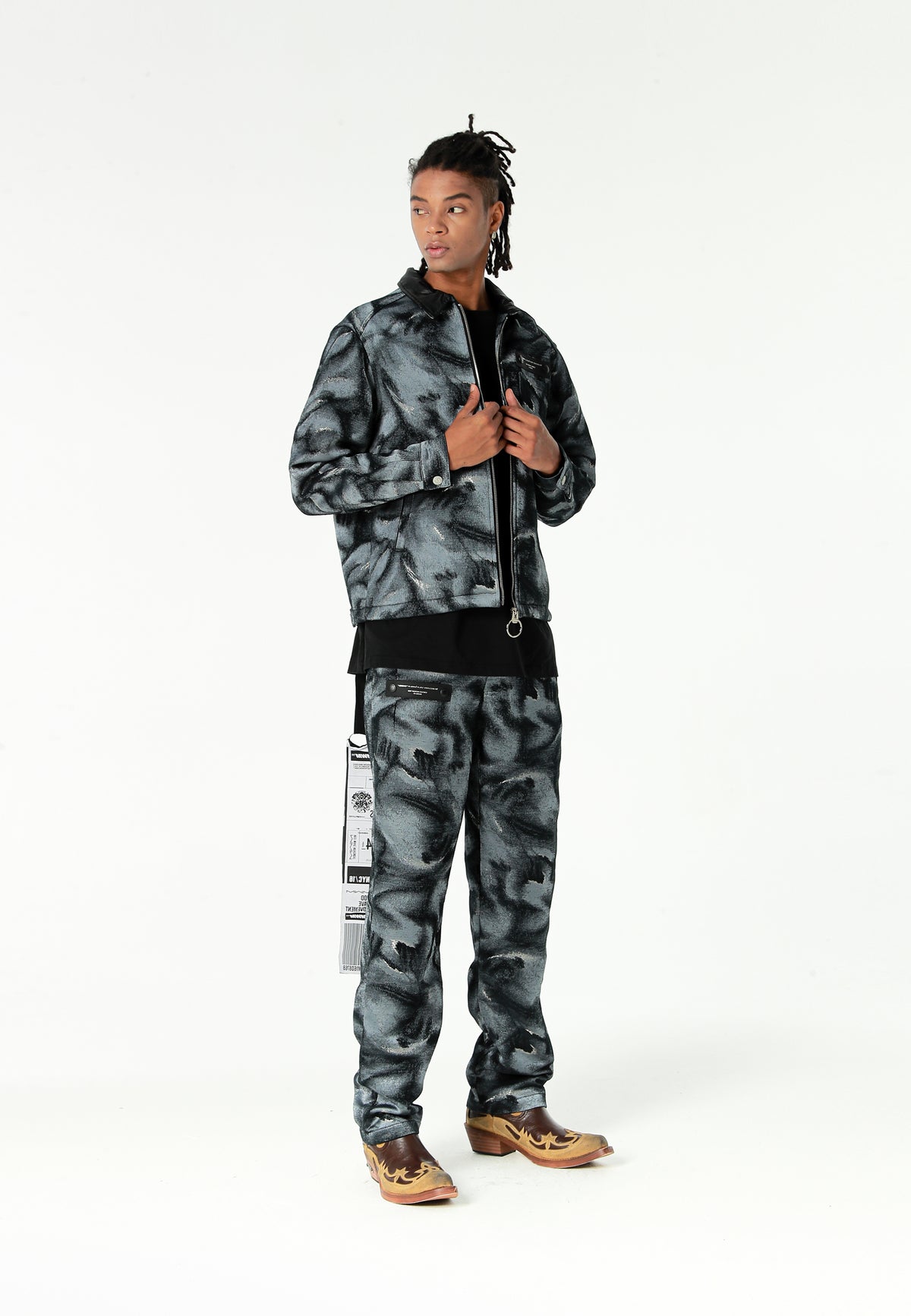 Chaqueta de trabajo jacquard de chenilla con brillo y cuello efecto piel | MWM [PS_COLORS:BLACK]