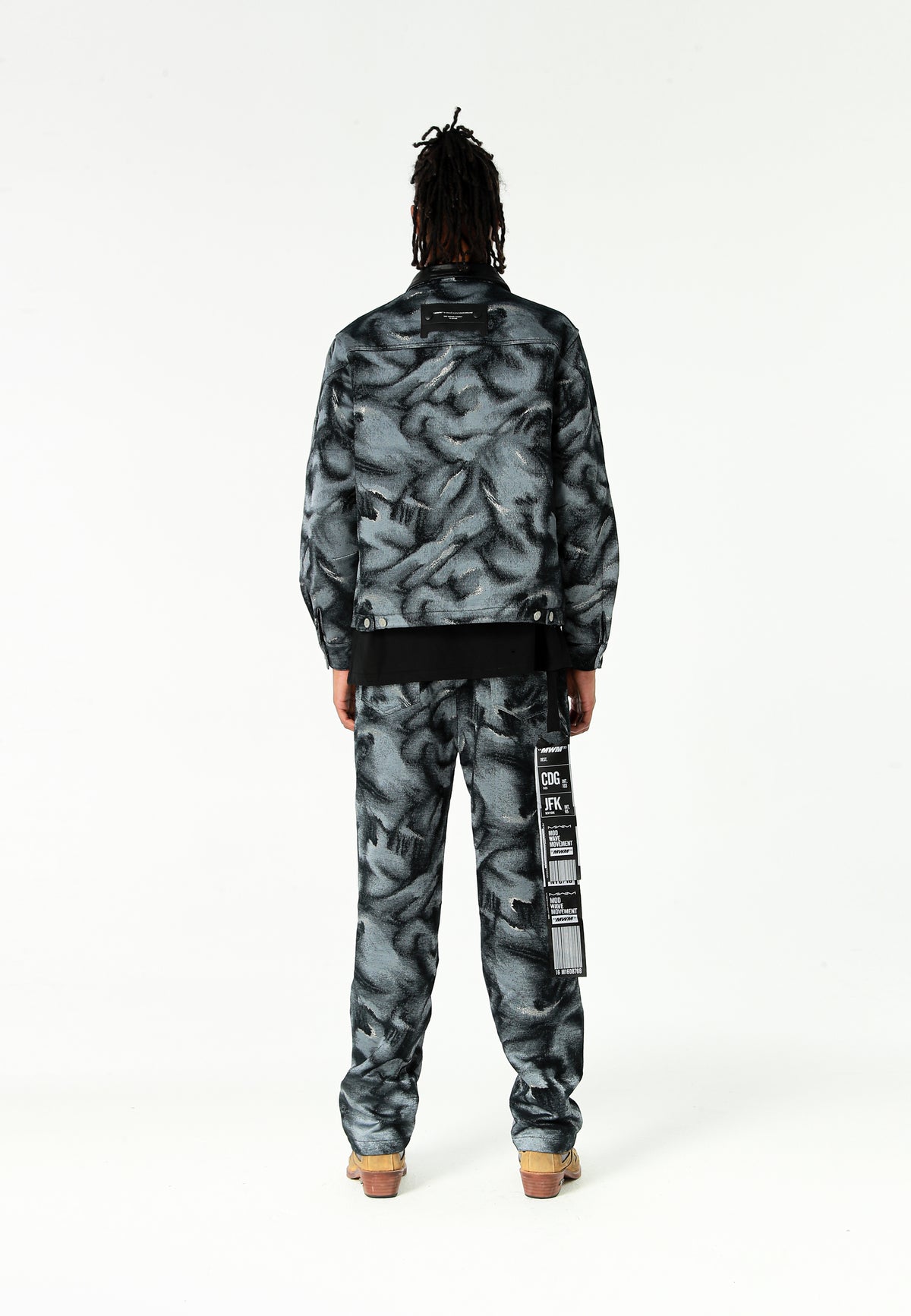 Chaqueta de trabajo jacquard de chenilla con brillo y cuello efecto piel | MWM [PS_COLORS:BLACK]