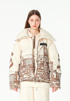 Abrigo puffer con paisaje full-print y cuello alto | MWM [PS_COLORS:BROWN]