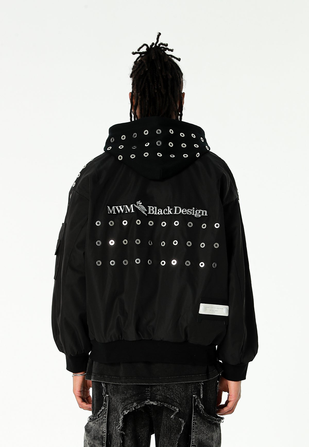 Chaqueta bomber Vanguard Dogs de doble capa con capucha y tachuelas | MWM [PS_COLORS:BLACK]
