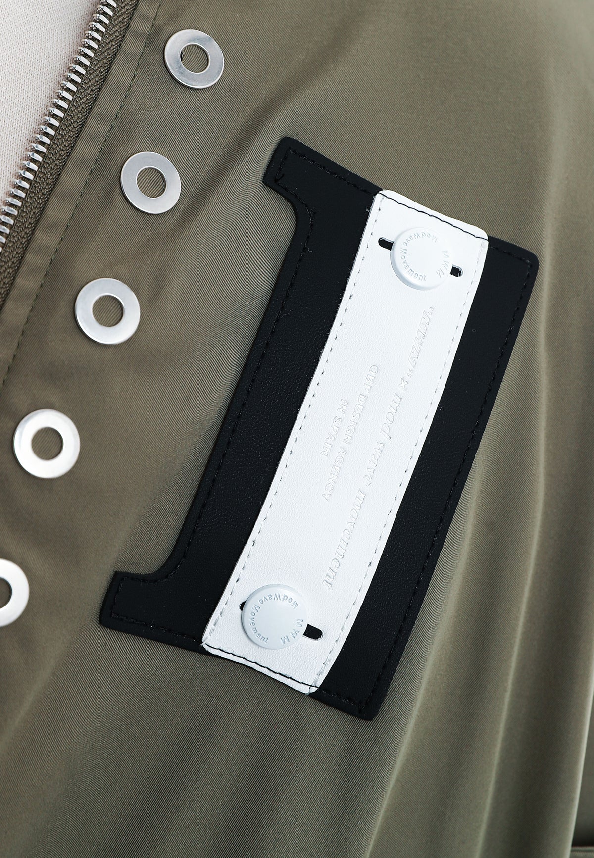 Chaqueta bomber Vanguard Dogs de doble capa con capucha y tachuelas | MWM [PS_COLORS:GREEN]