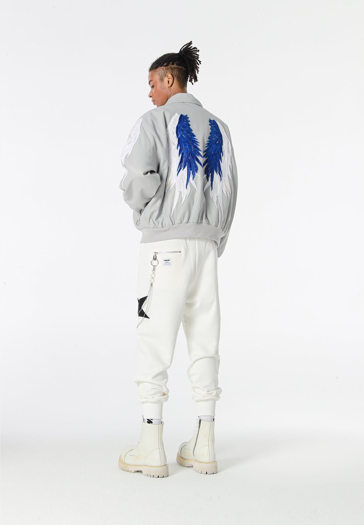 Chaqueta bomber Wings efecto piel con alas en mangas y espalda y forro de pelo extraíble | MWM [PS_COLORS:GREY]