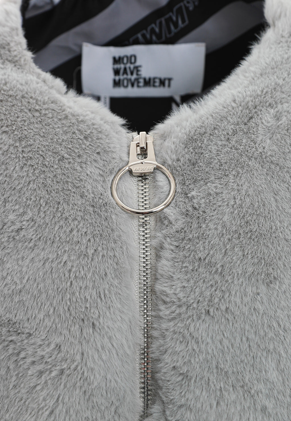 Chaqueta bomber Wings efecto piel con alas en mangas y espalda y forro de pelo extraíble | MWM [PS_COLORS:GREY]