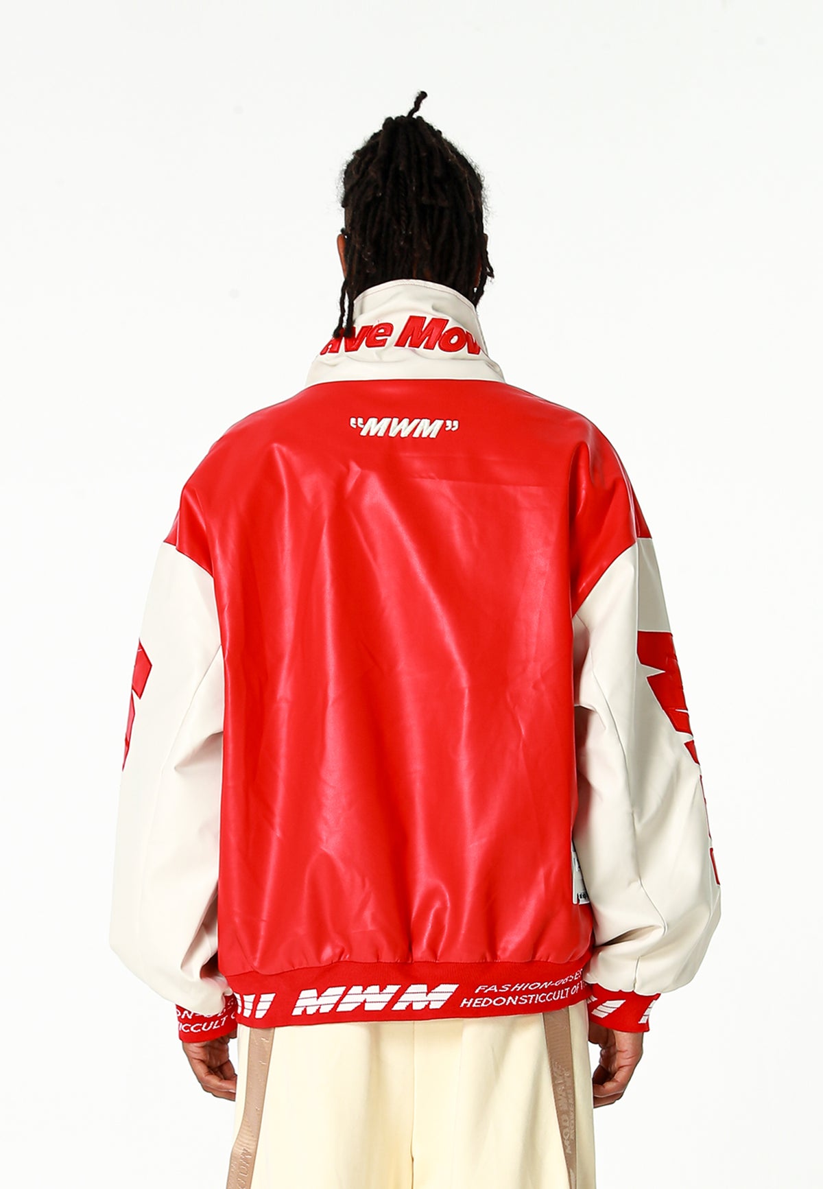 Chaqueta Iconic Logos efecto piel colorblock con cuello alto y cuatro bolsillos | MWM [PS_COLORS:RED]