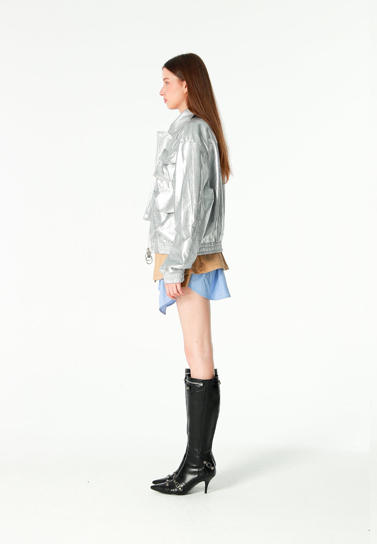 Chaqueta corta efecto piel con bolsillos en relieve | MWM [PS_COLORS:SILVER]