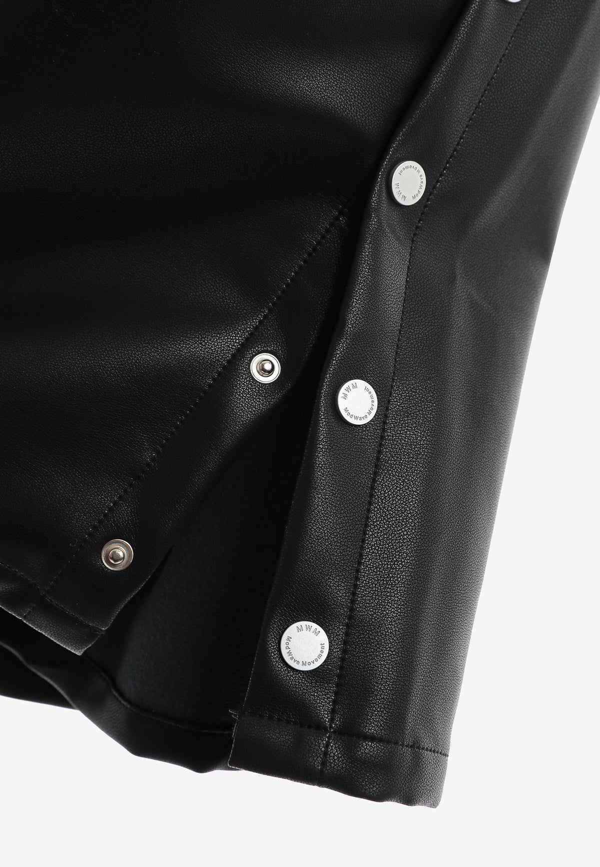Pantalón de pierna ancha efecto piel con botones metálicos laterales | MWM [PS_COLORS:BLACK]