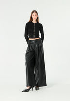 Pantalón de pierna ancha efecto piel con botones metálicos laterales | MWM [PS_COLORS:BLACK]