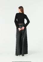 Pantalón de pierna ancha efecto piel con botones metálicos laterales | MWM [PS_COLORS:BLACK]